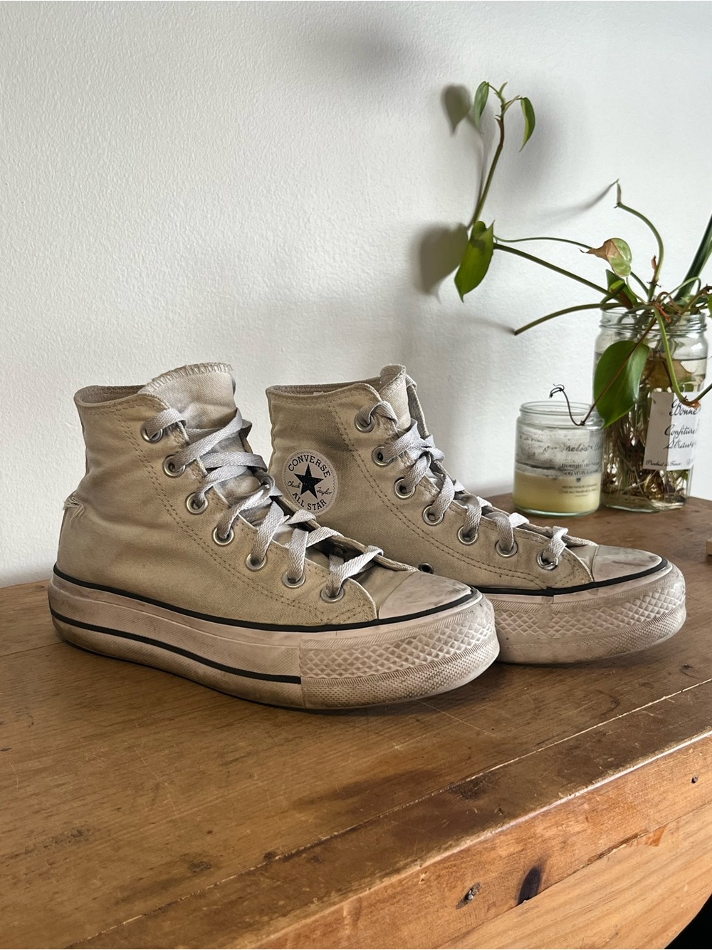 Chuck Taylor High Converse All Star white cream shoes #vintage #converse